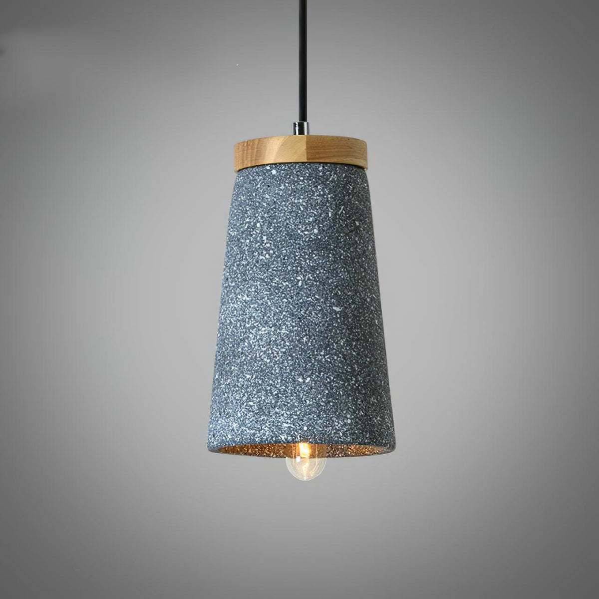 Sylinelia hanglamp van cement en hout