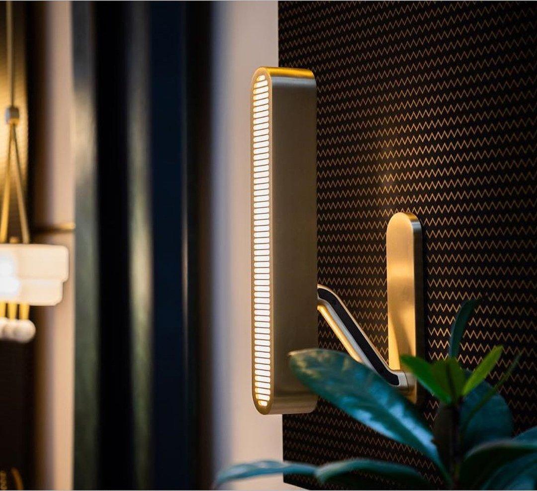 Oriararia messing wandlamp met sleuvenrooster