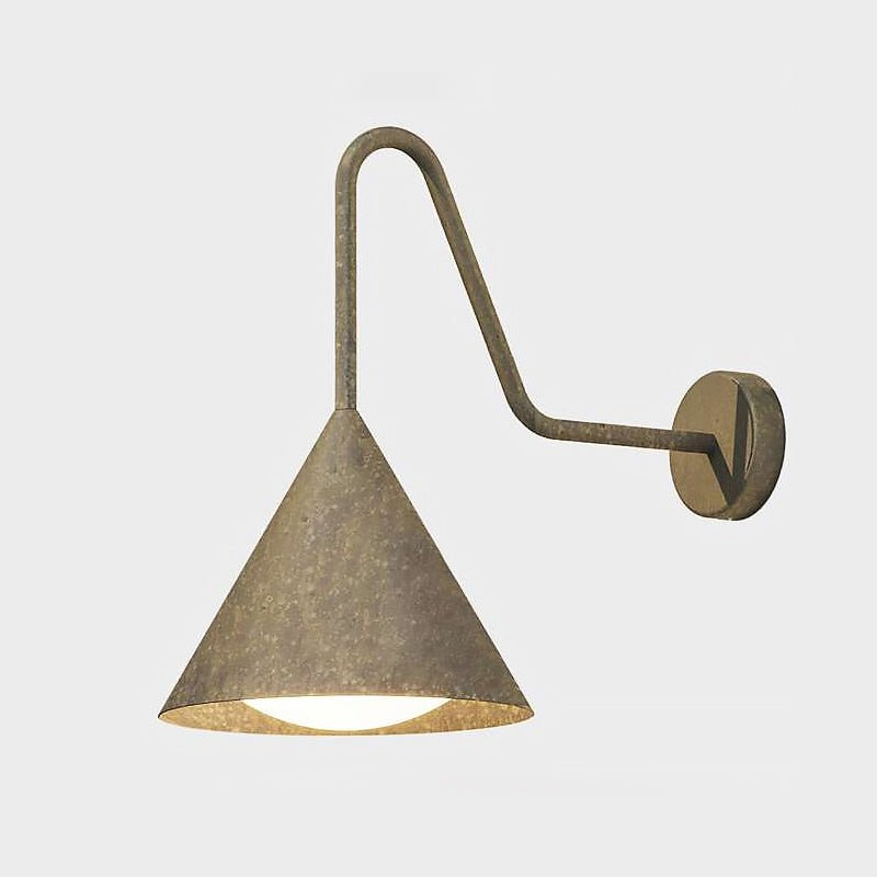 Forgecone Rustieke wandlamp met conische vorm