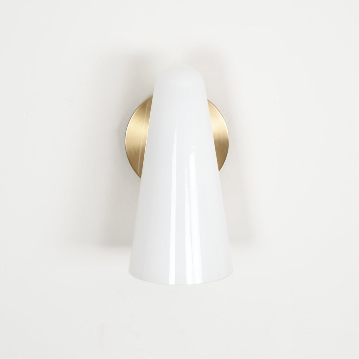 Velivira conische glazen wandlamp