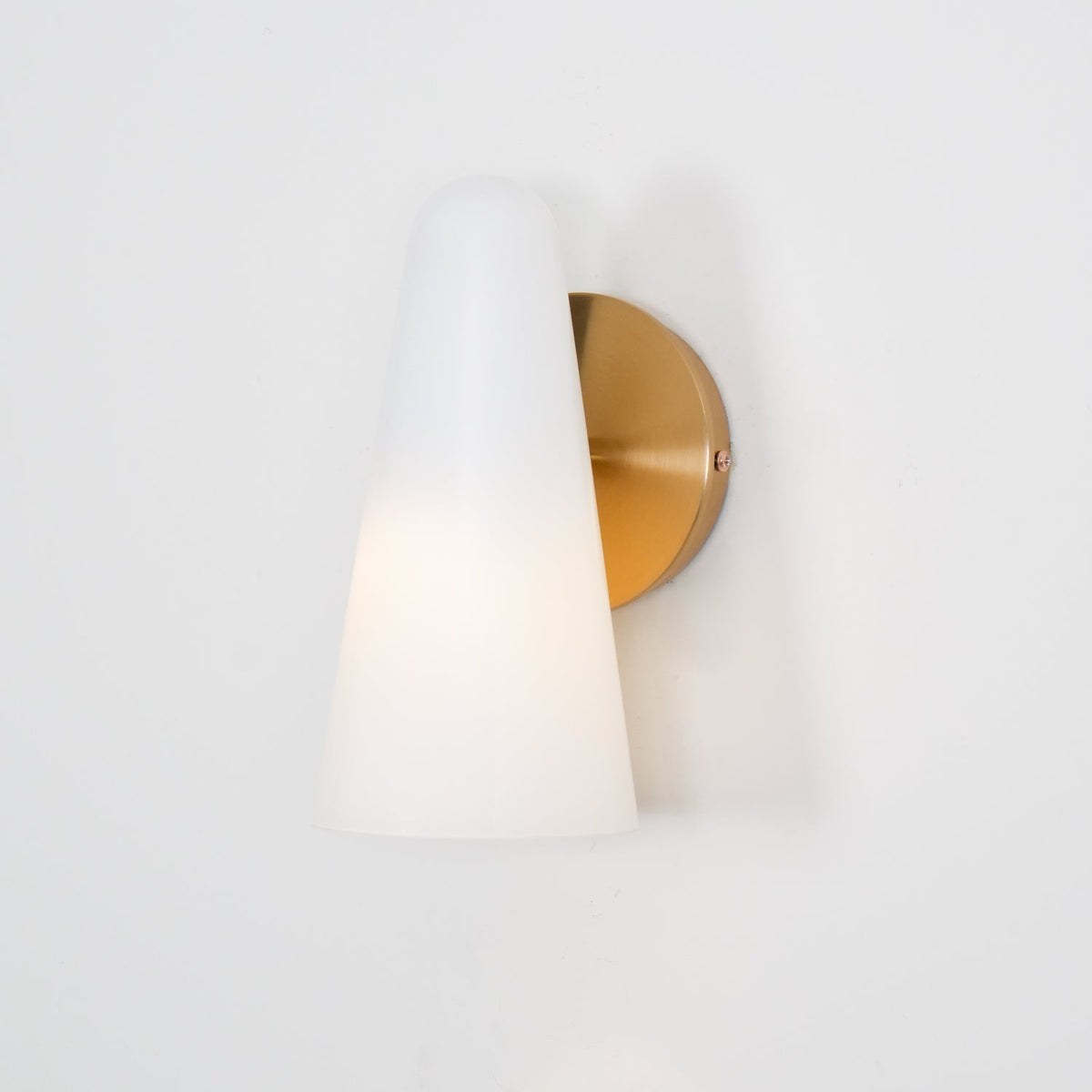 Velivira conische glazen wandlamp