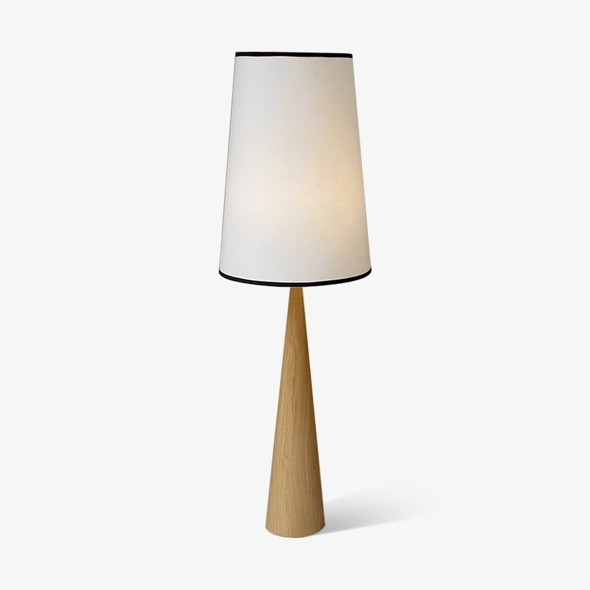 ConeLite Minimalistische vloerlamp van walnoothoutkorrelafwerking