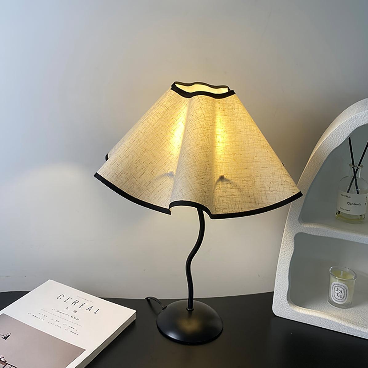 Luminova artistieke tafellamp van textiel