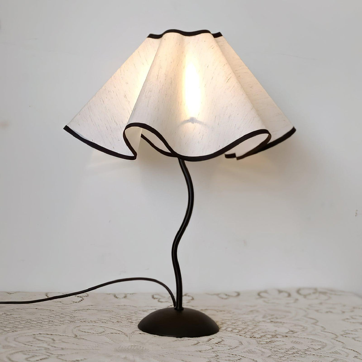 Luminova artistieke tafellamp van textiel