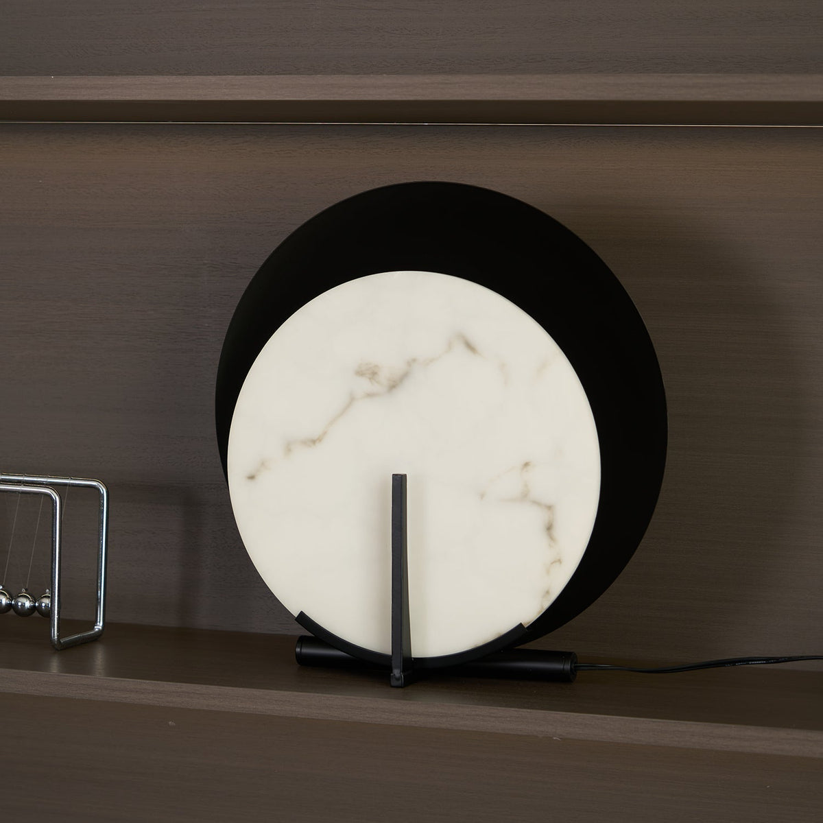 Astix Half Moon albasten tafellamp