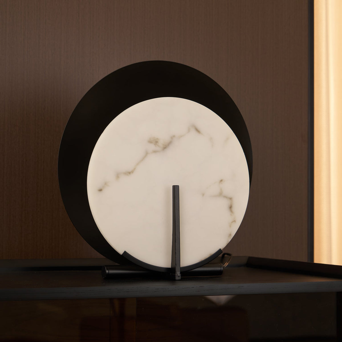 Astix Half Moon albasten tafellamp