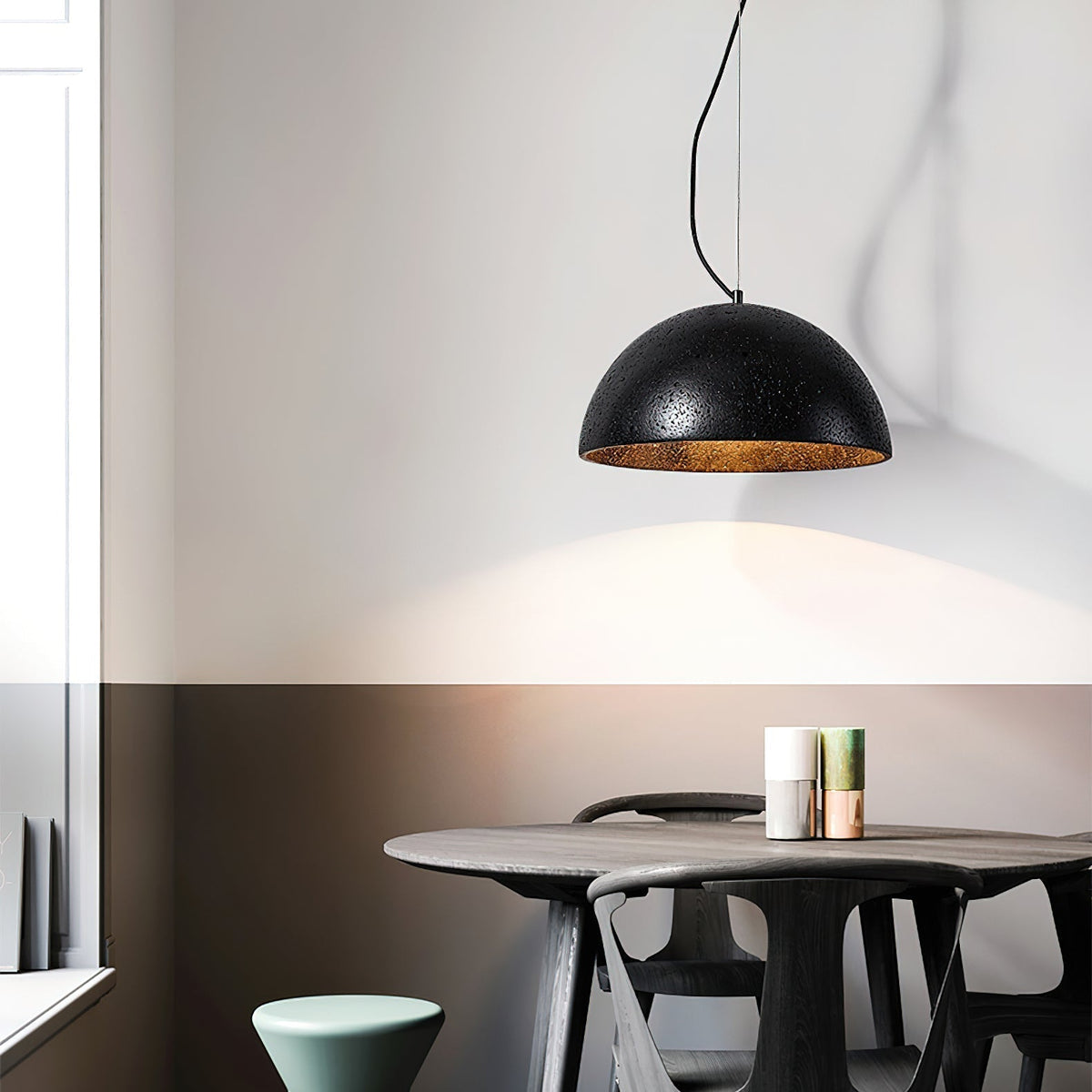 Avdoraris halfronde hanglamp van travertin