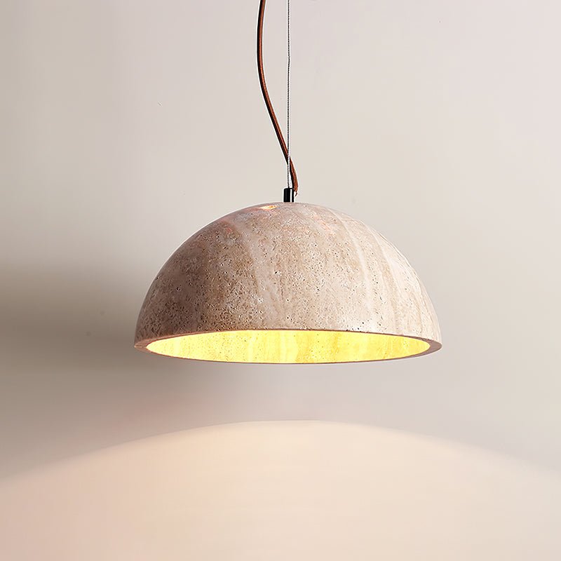 Avdoraris halfronde hanglamp van travertin