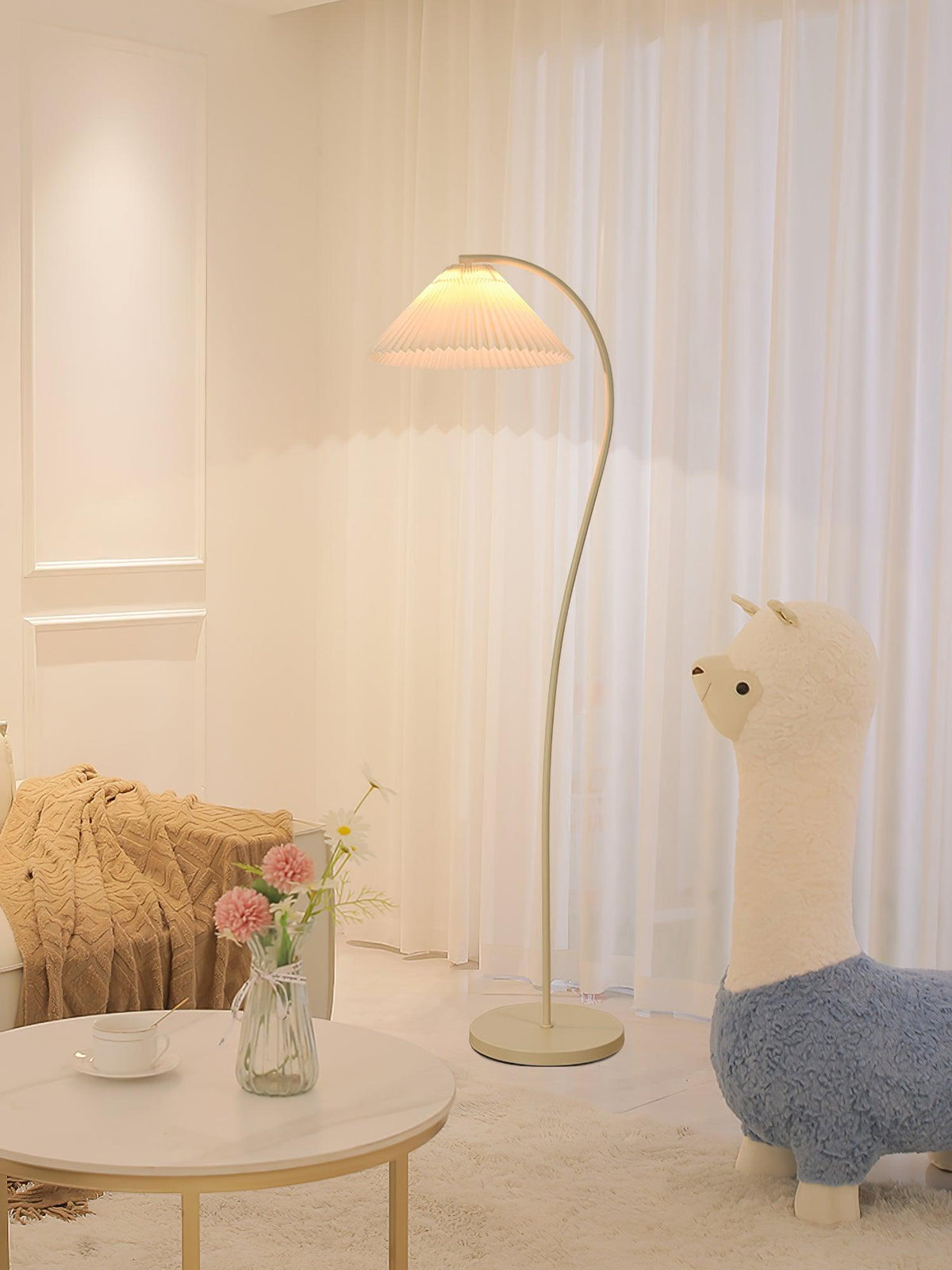 Fyrel minimalistisch vloerlamp van textiel in crème en lichtgeel