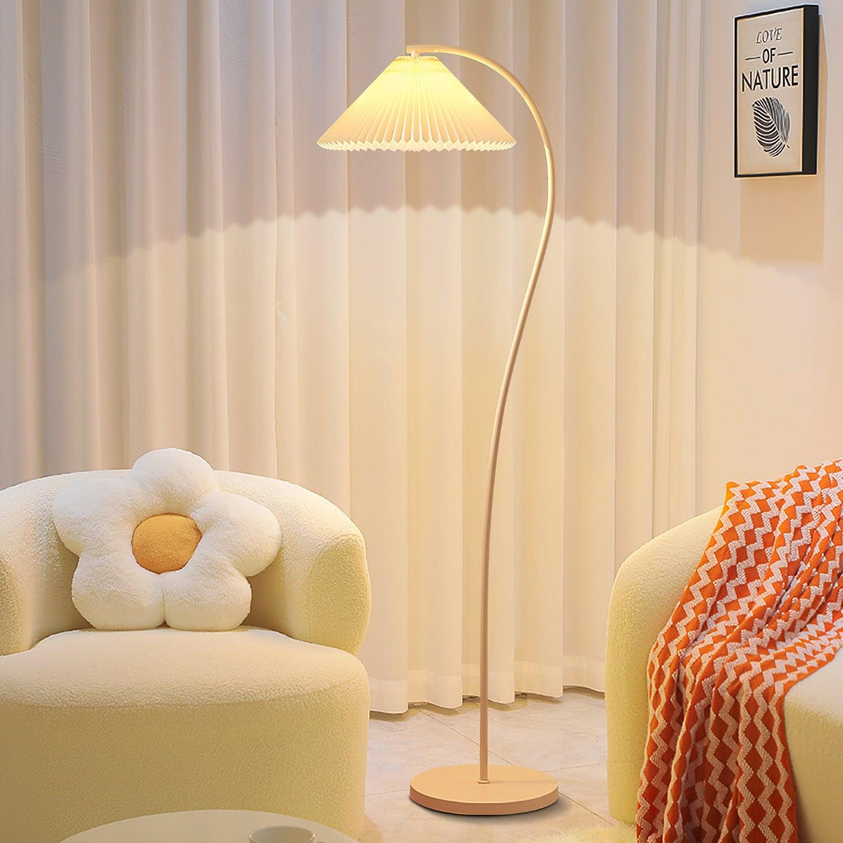 Fyrel minimalistisch vloerlamp van textiel in crème en lichtgeel