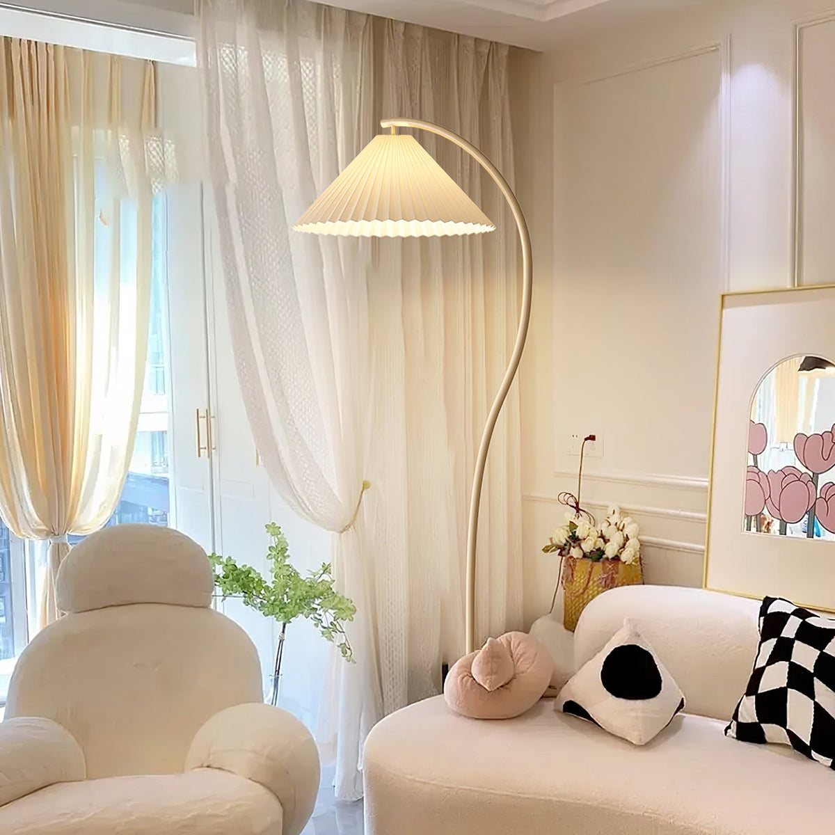 Fyrel minimalistisch vloerlamp van textiel in crème en lichtgeel