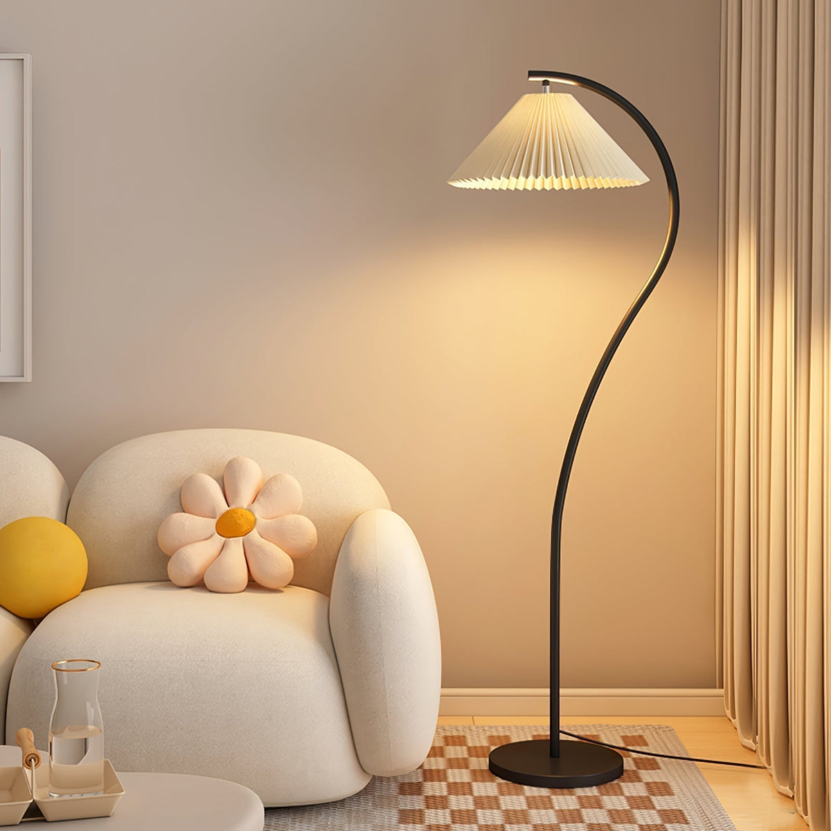 Fyrel minimalistisch vloerlamp van textiel in crème en lichtgeel