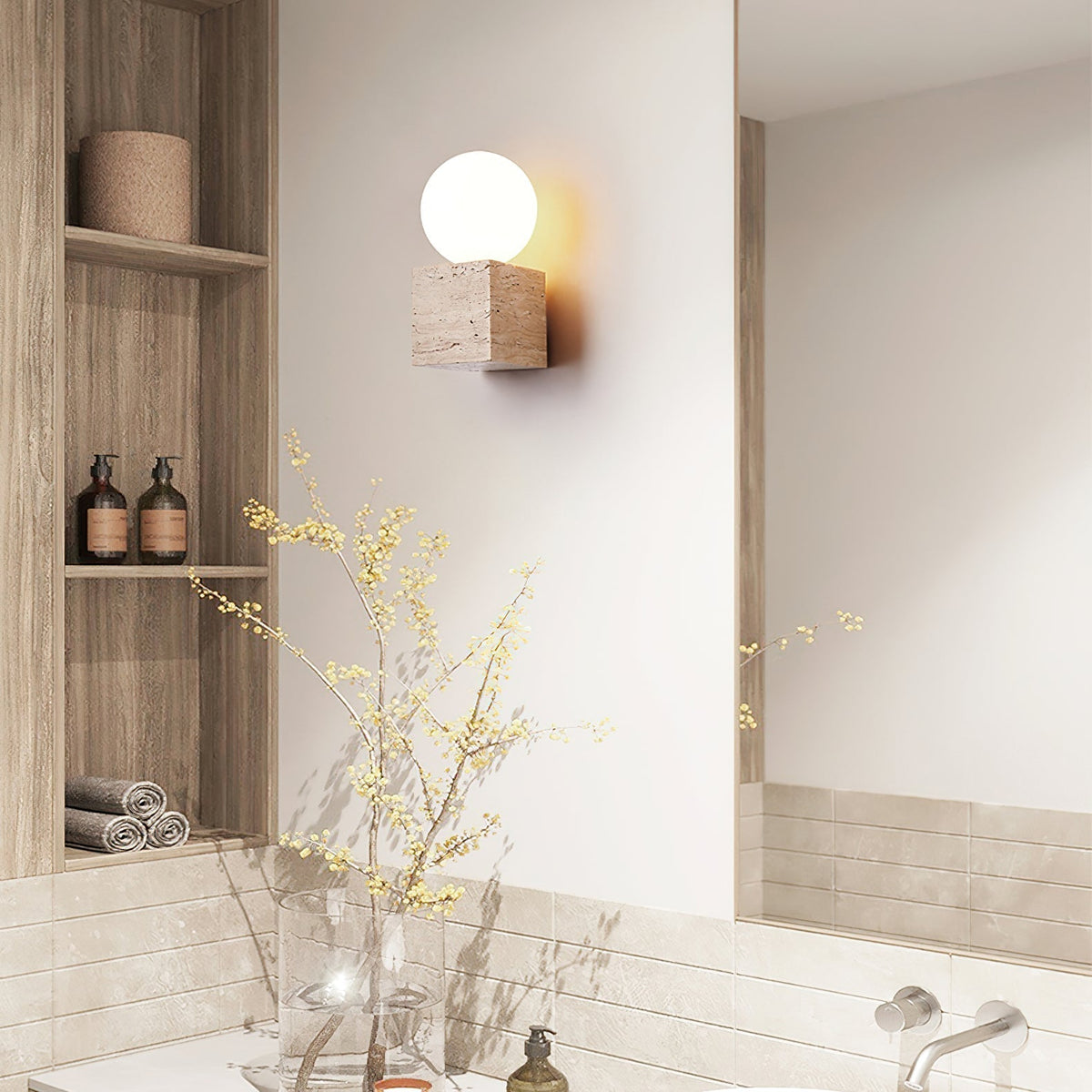 Eurlaean Cube-Base travertin wandlamp