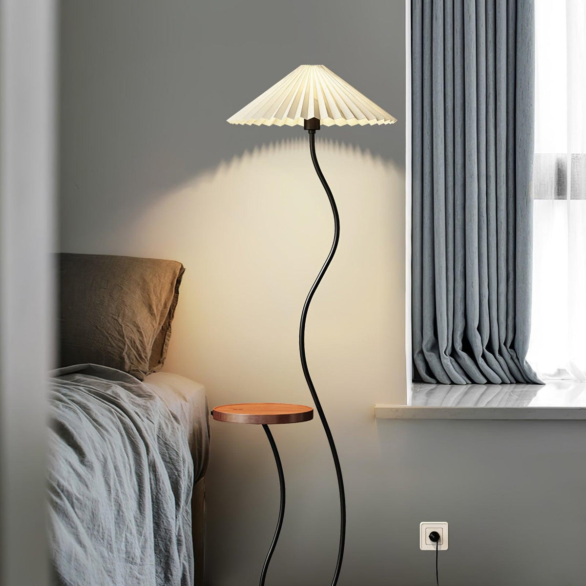 Ghel Minimalistische vloerlamp van hout