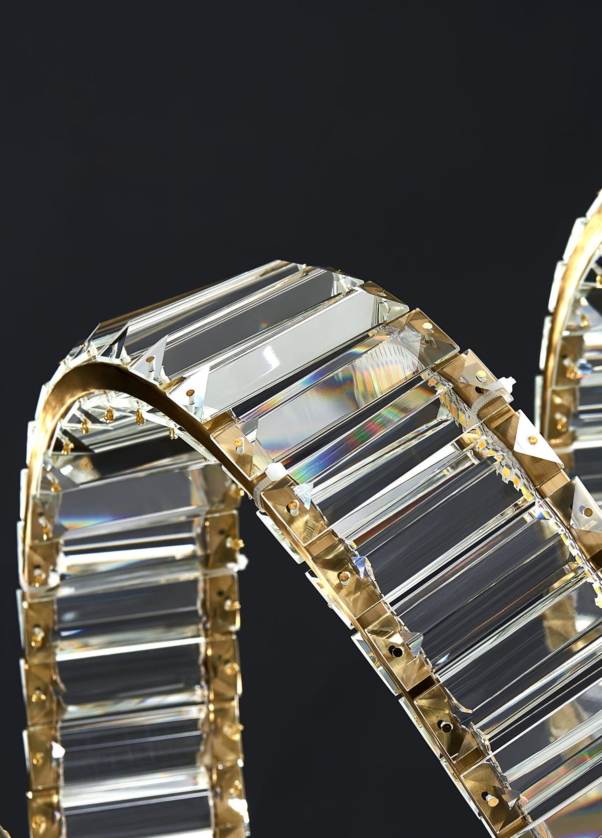 Luxielle Kroonluchter met gebogen LED-kristal luxueus