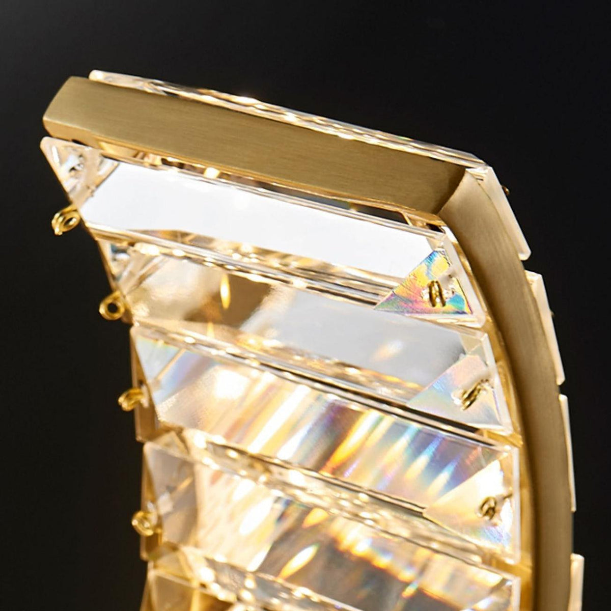 Luxielle Kroonluchter met gebogen LED-kristal luxueus