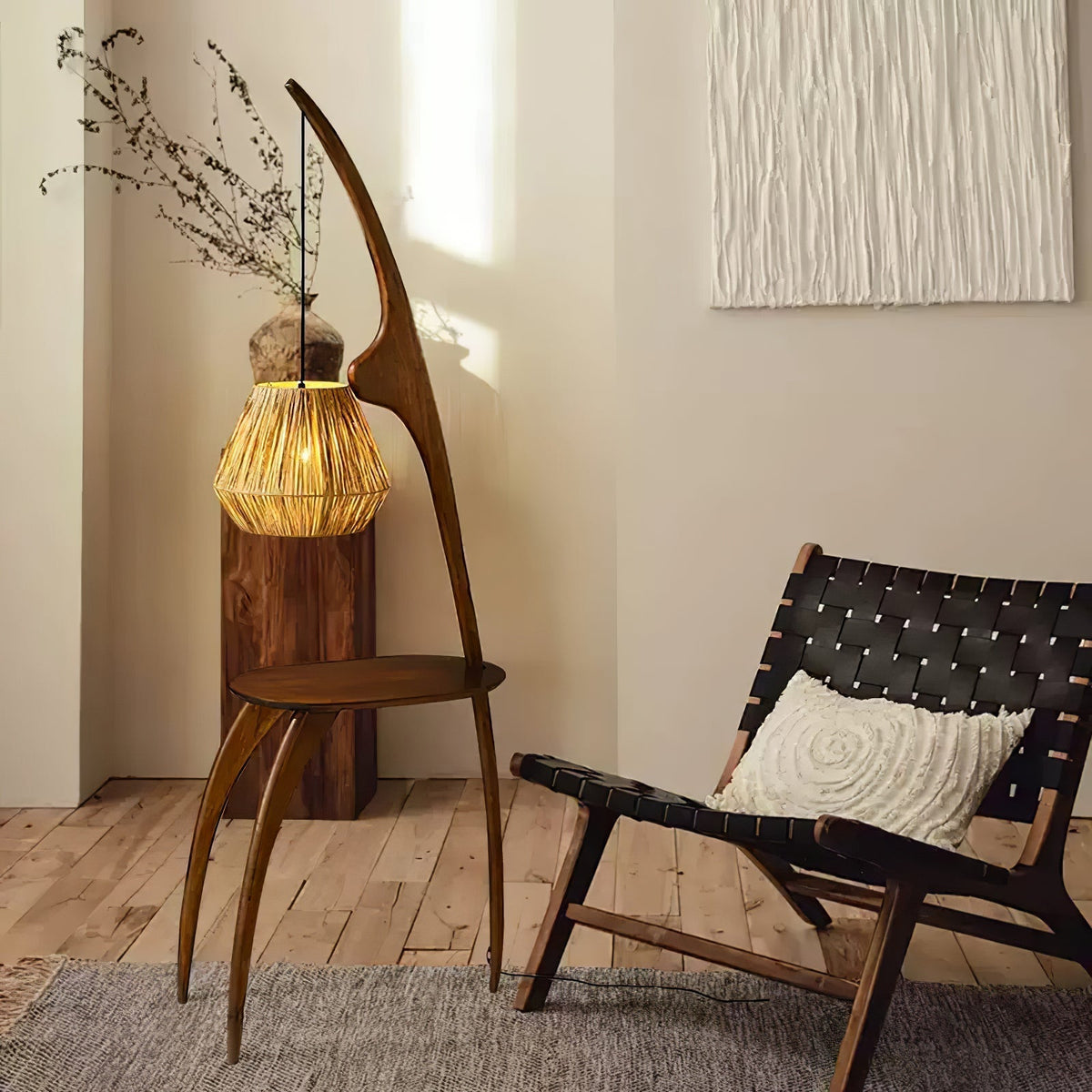 Selisora vloerlamp met gebogen mantisarm in walnootkleur