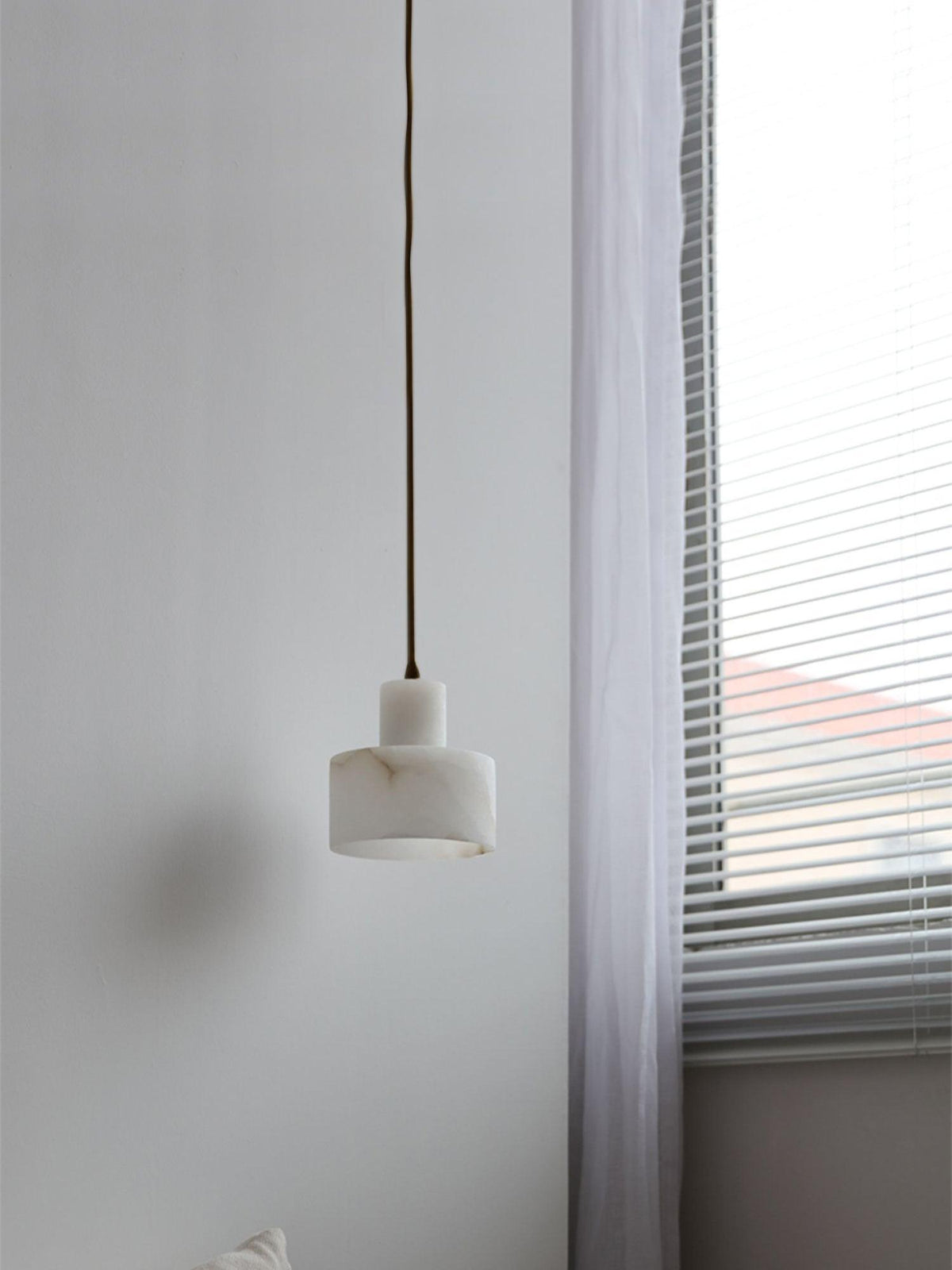 Moderne hanglamp van albast met dubbele cilindervorm