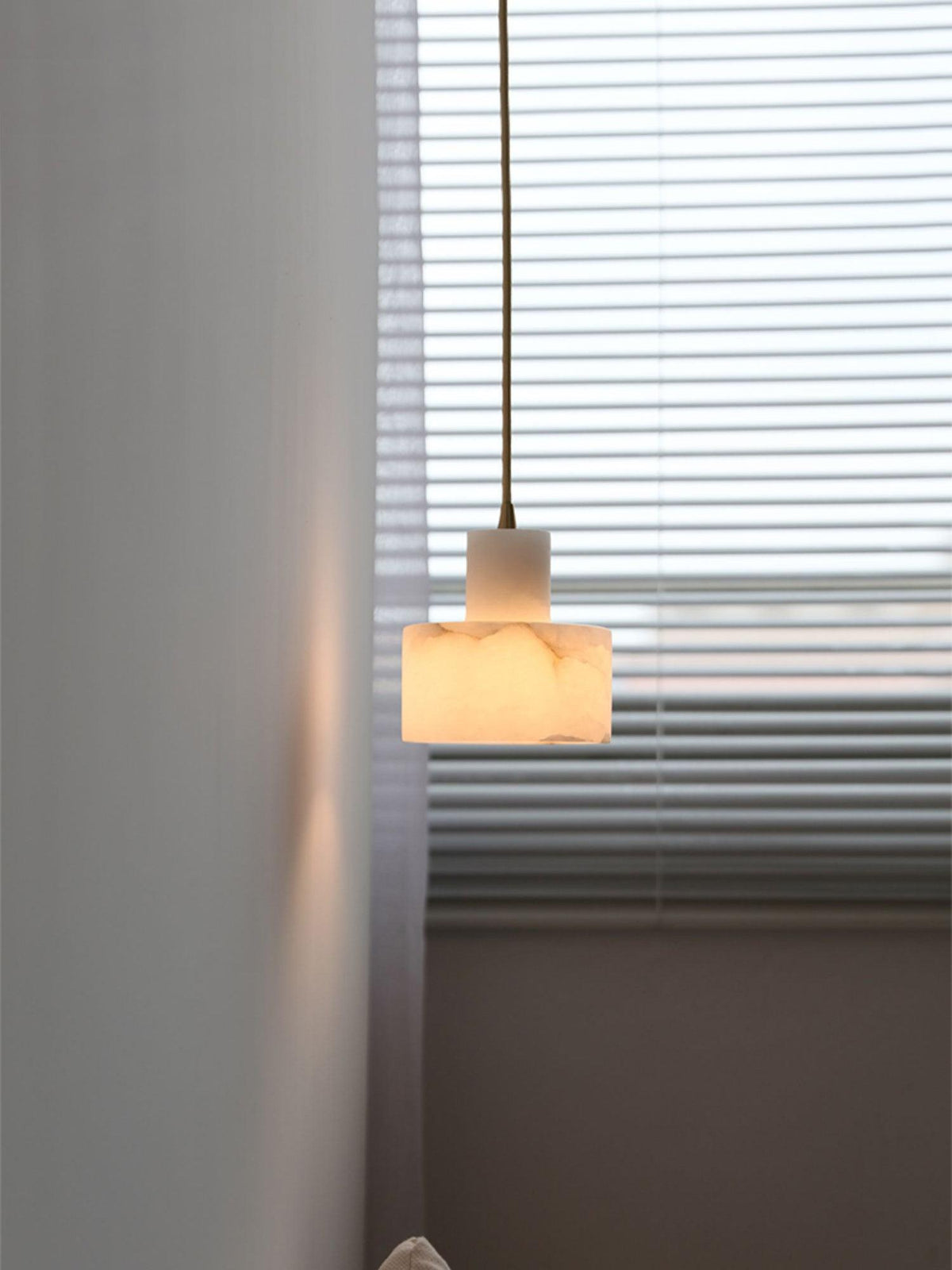 Moderne hanglamp van albast met dubbele cilindervorm