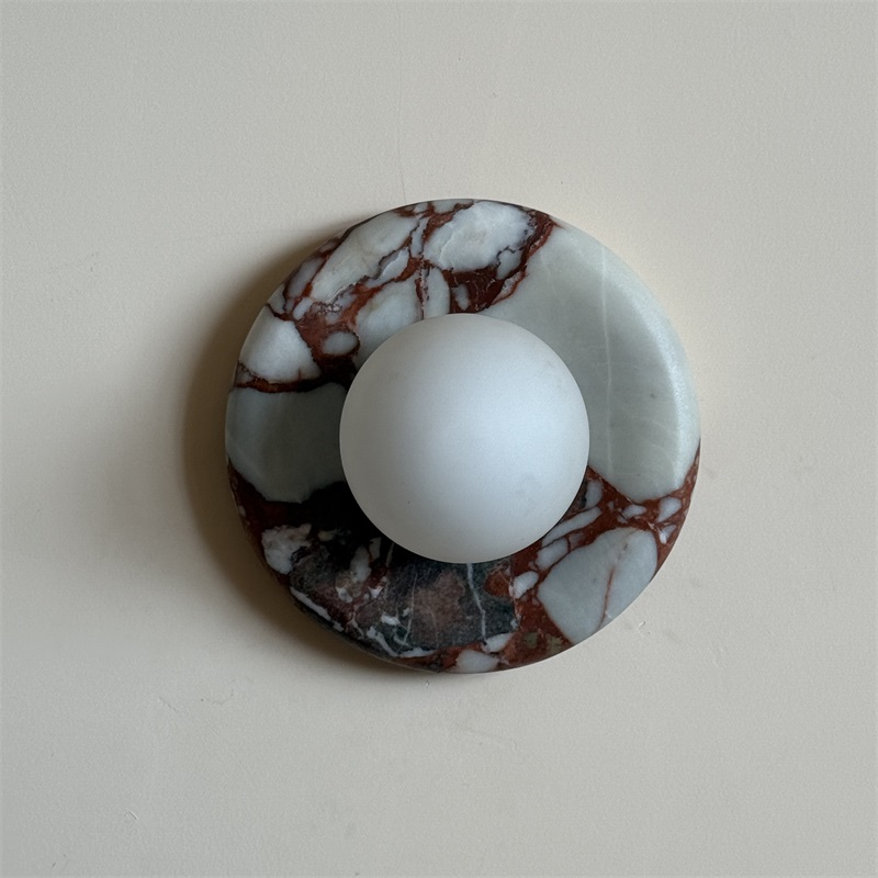 Vomire wandlamp