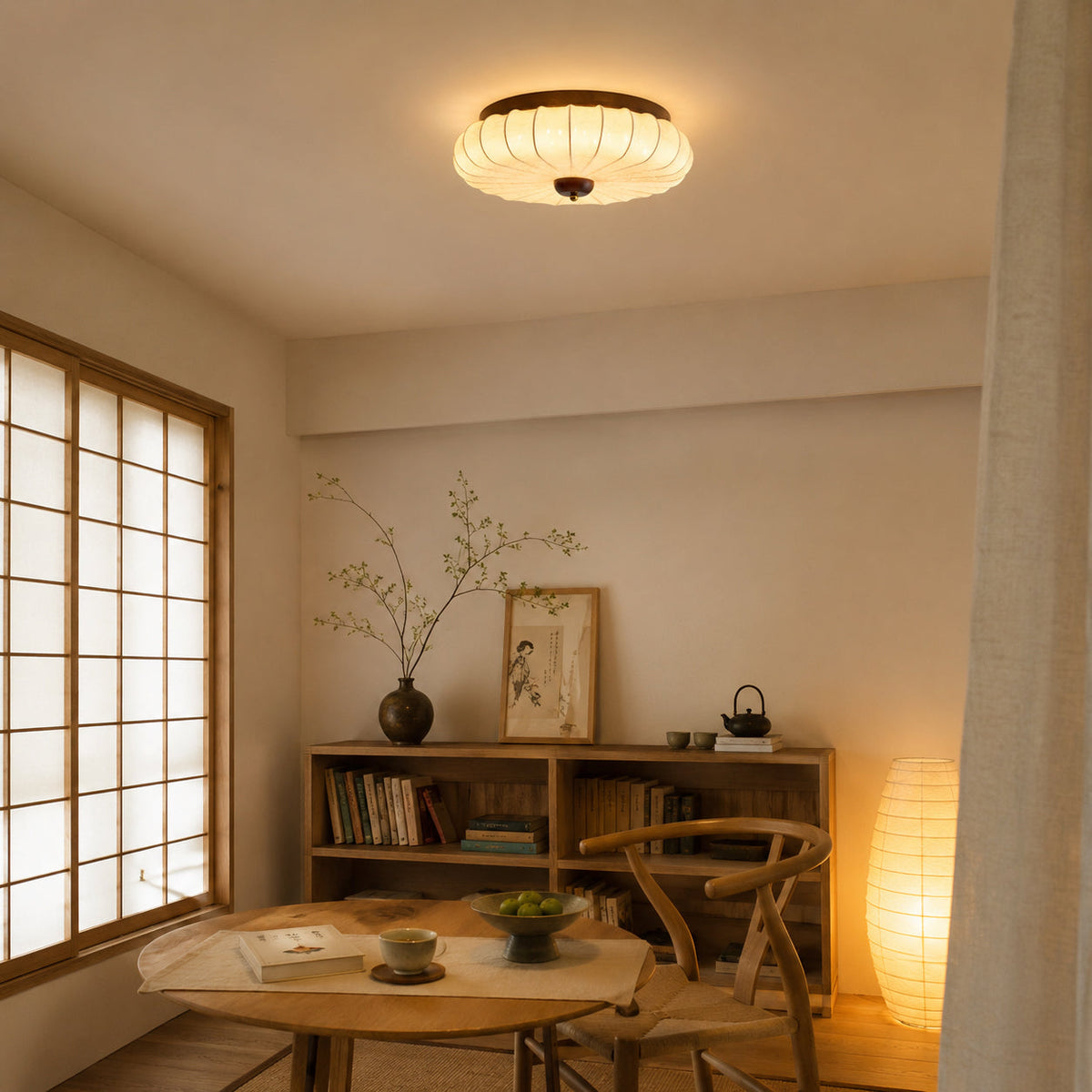 Miroraine vlakke plafondlamp walnootkleurige afwerking beige stoffen kap