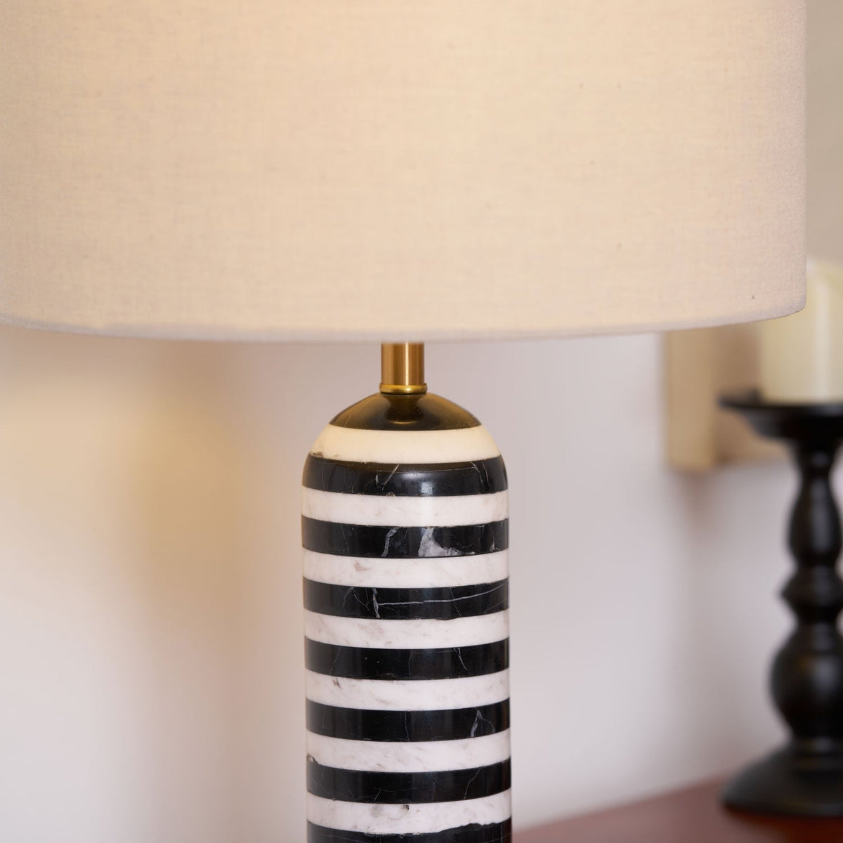 Avery moderne tafellamp
