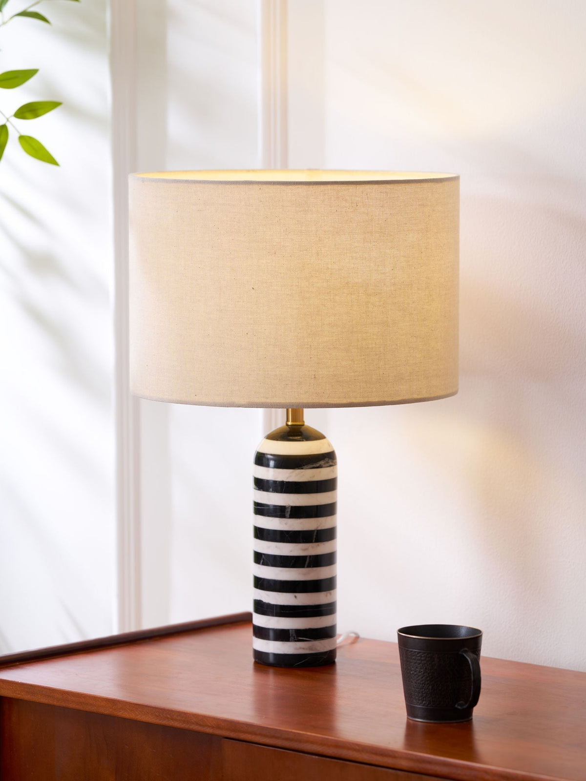 Avery moderne tafellamp