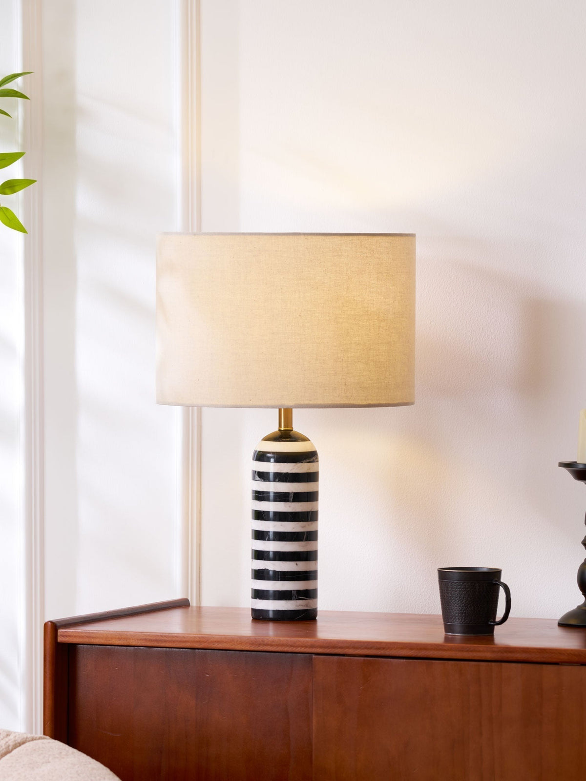 Avery moderne tafellamp