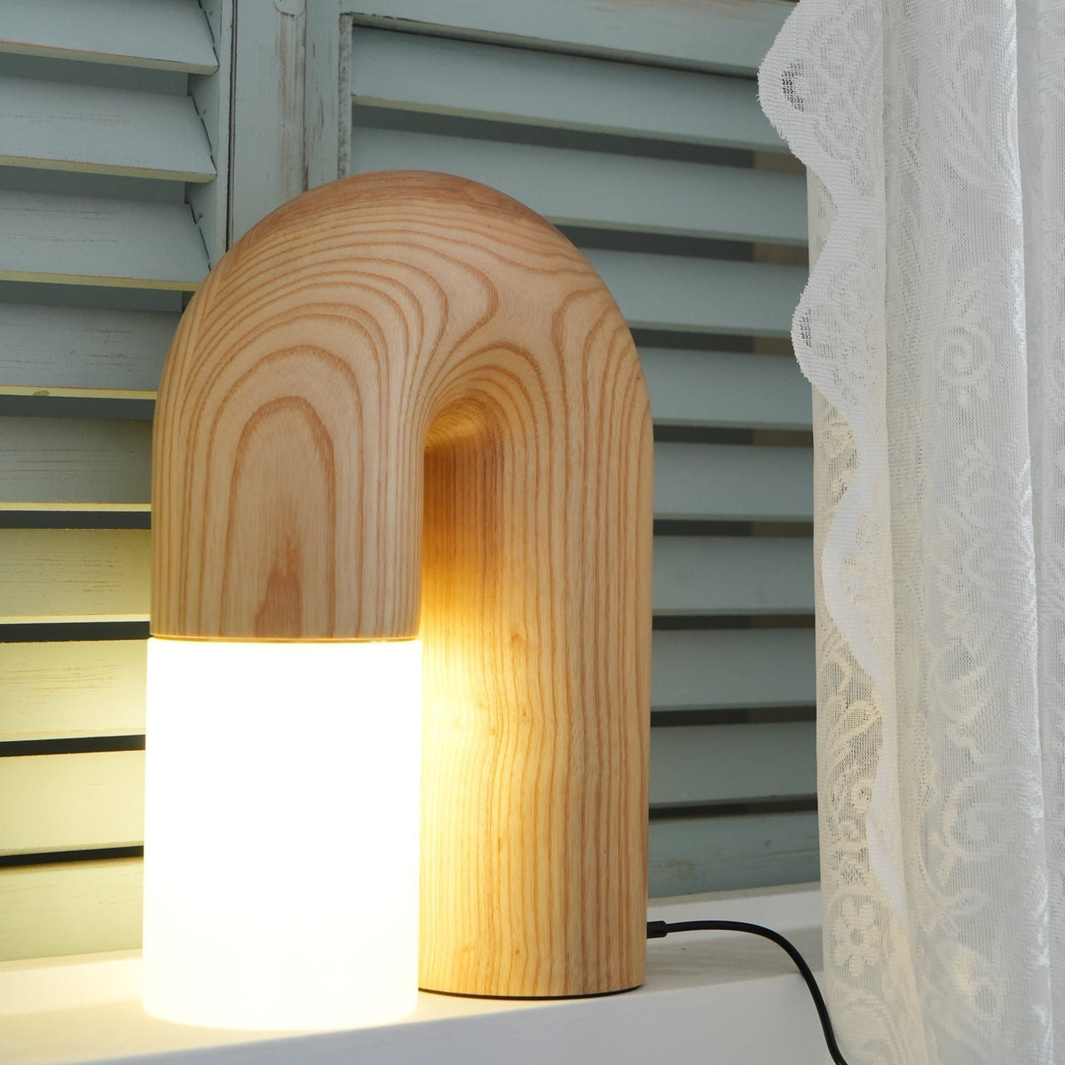 Arch Houten tafellamp