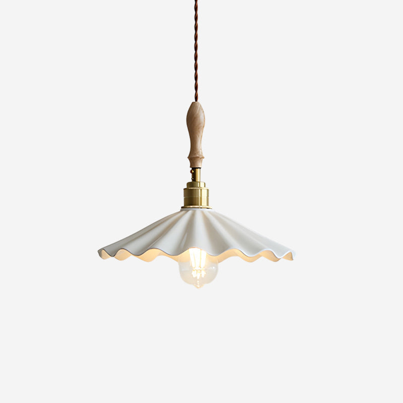 Renelelle hanglamp met keramische rok en houten handvat