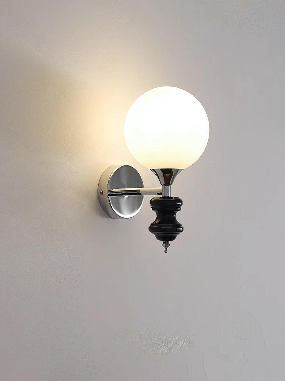 Sune Vintage wandlamp van glas in chroom en blauw