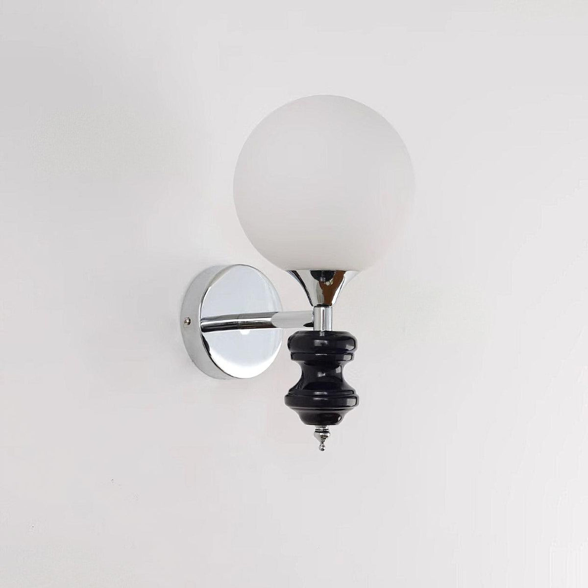 Sune Vintage wandlamp van glas in chroom en blauw