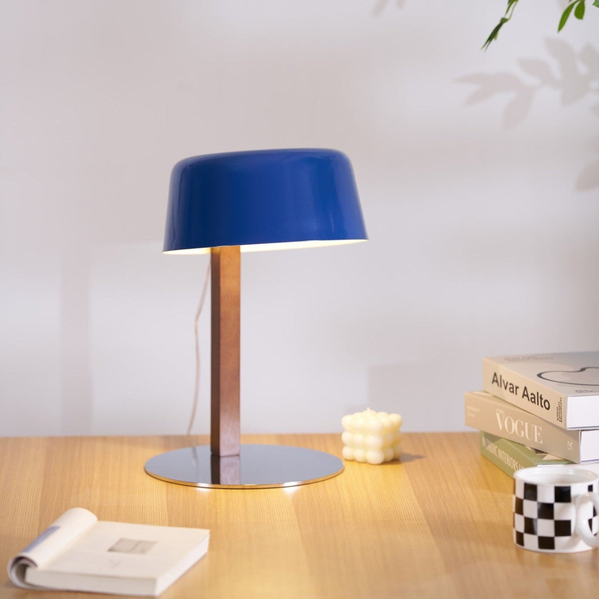 Cirirelle Moderne tafellamp van walnoot