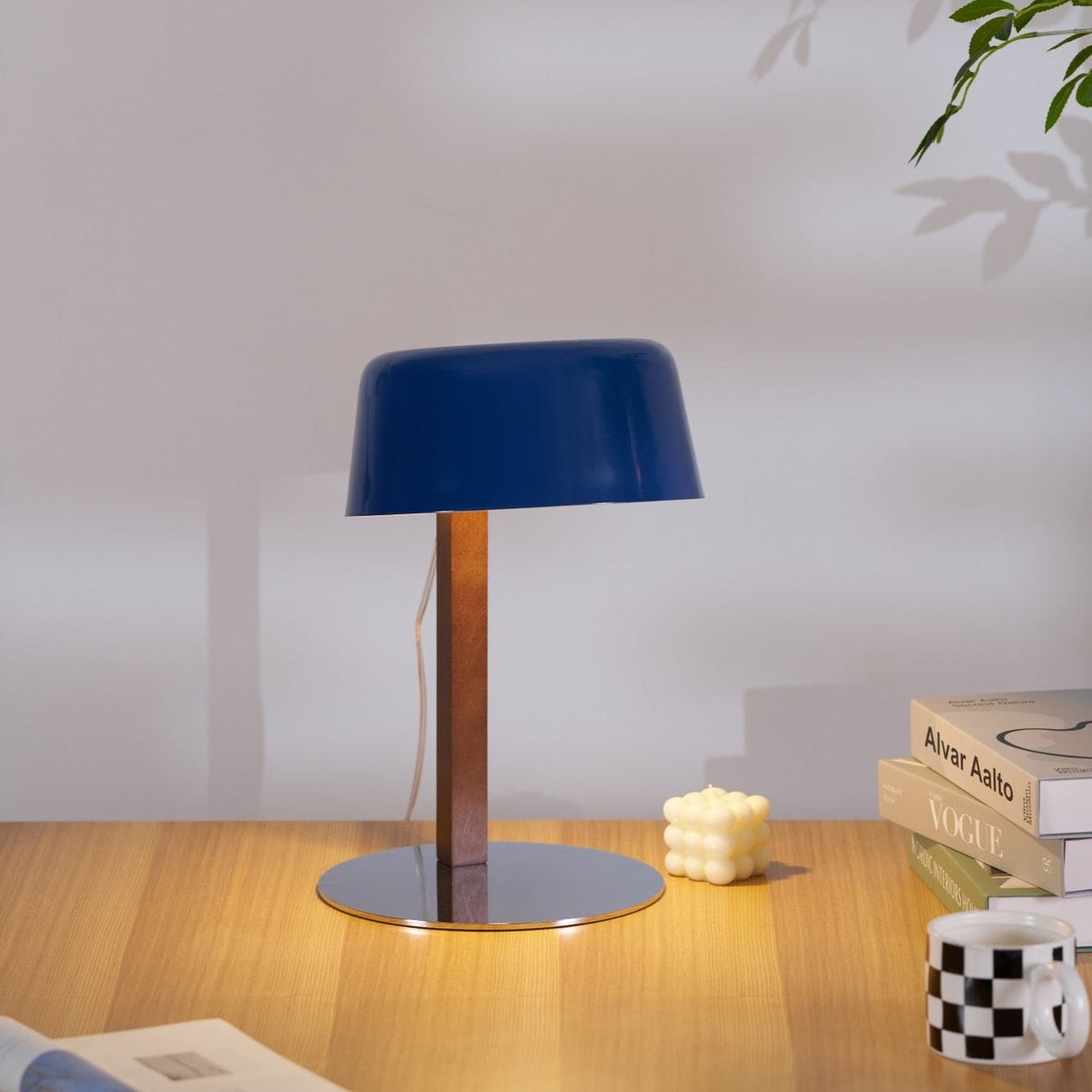 Cirirelle Moderne tafellamp van walnoot
