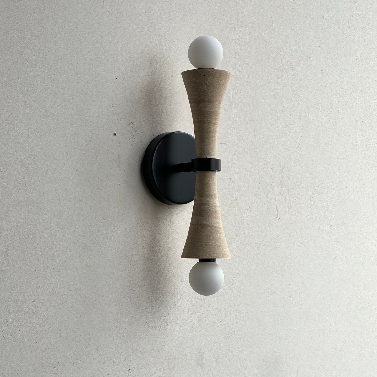 Elaiselle wandlamp