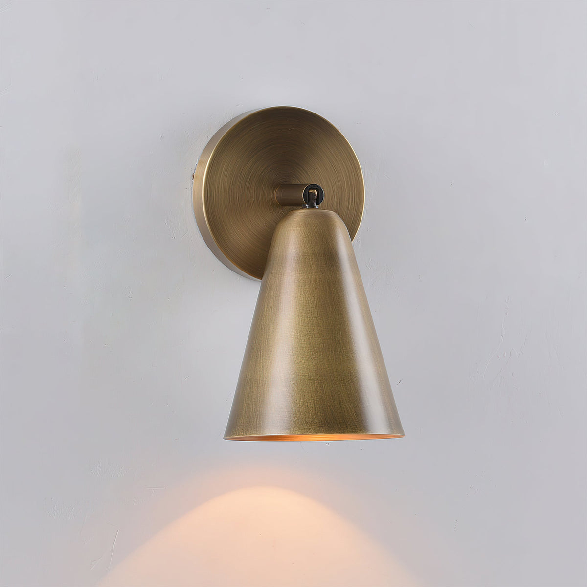 Mirisenne draaibare wandlamp