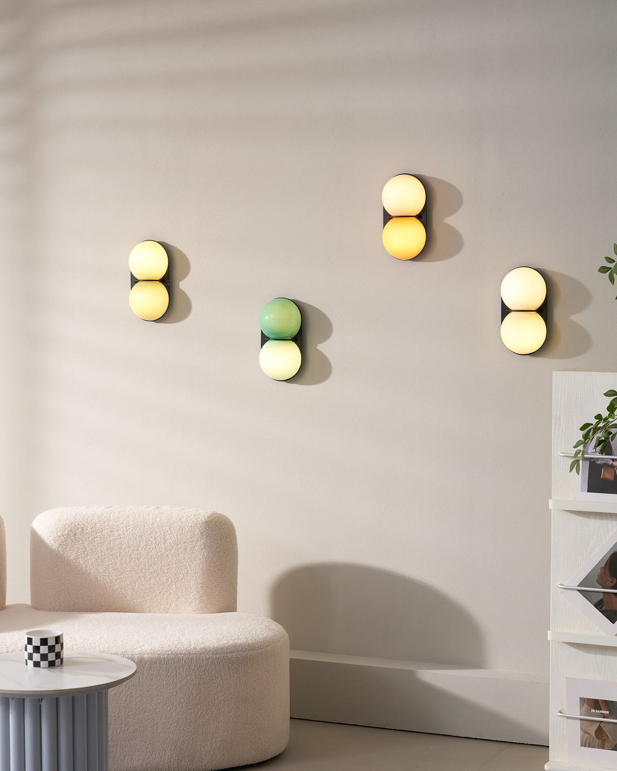 Two bollen wandlamp van glas