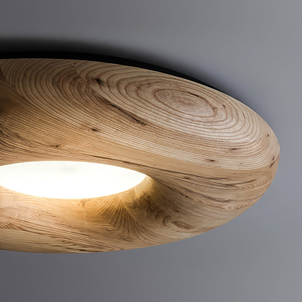Zosora vlakke plafondlamp van walnoothout