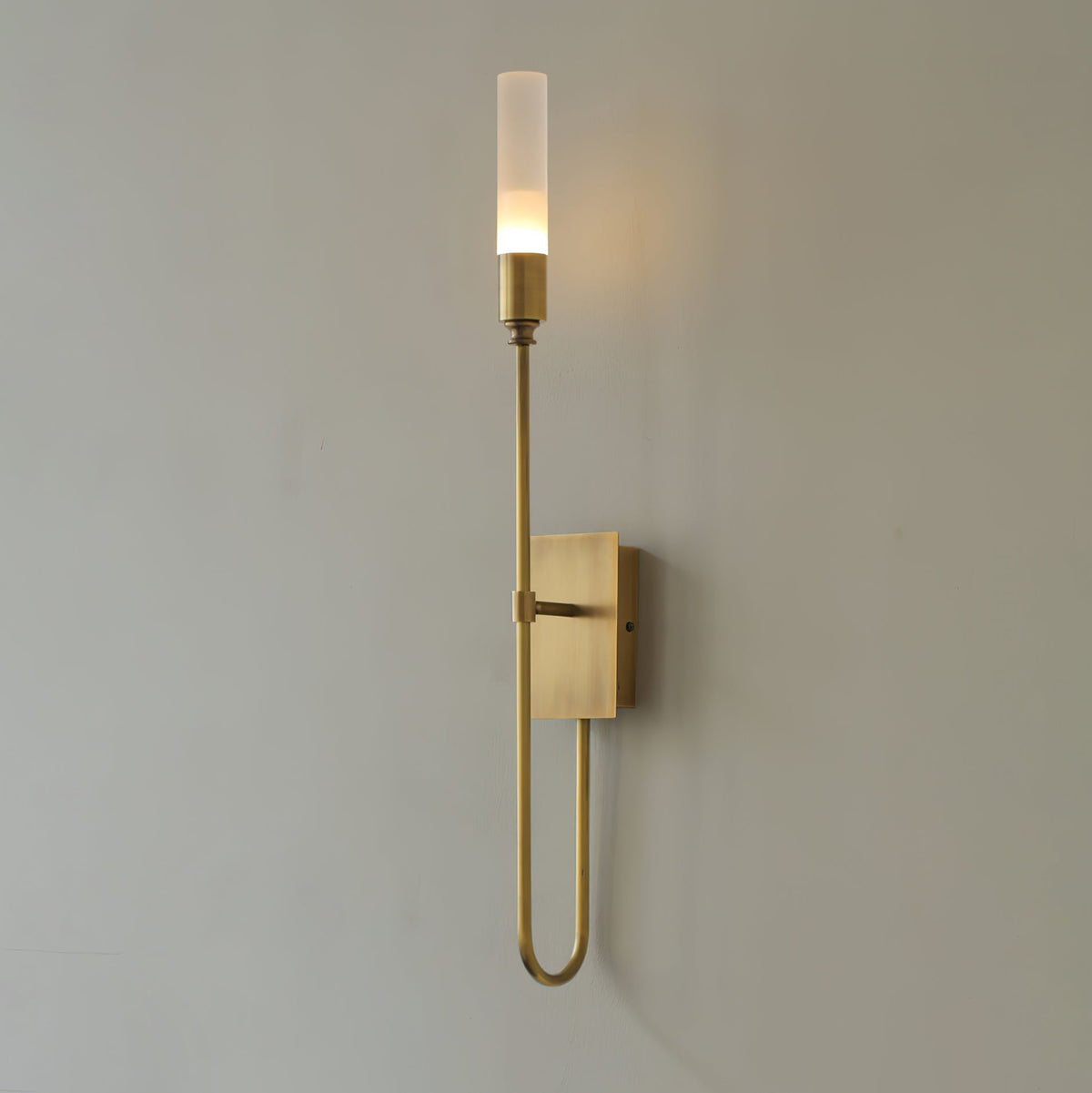 Yvori wandlamp met dubbele staaf minimalistisch