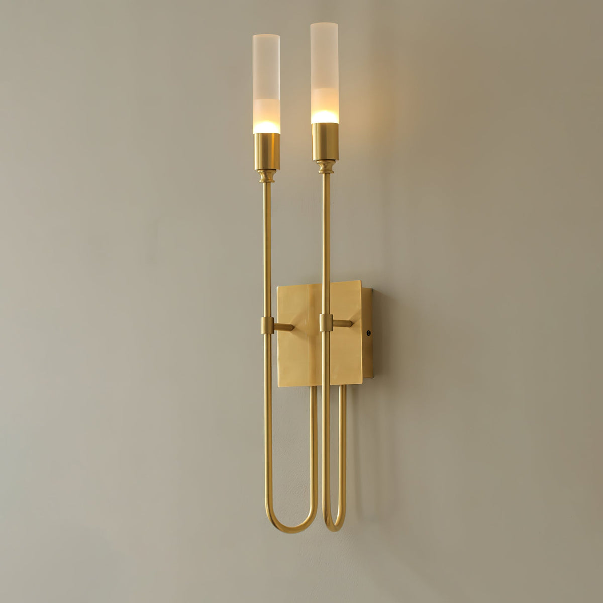 Yvori wandlamp met dubbele staaf minimalistisch