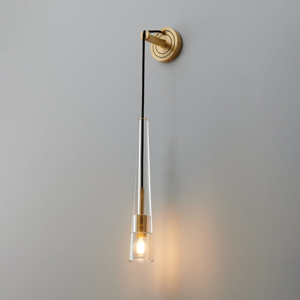 Zodorila Moderne wandlamp uit de Minimalistische Kristalserie