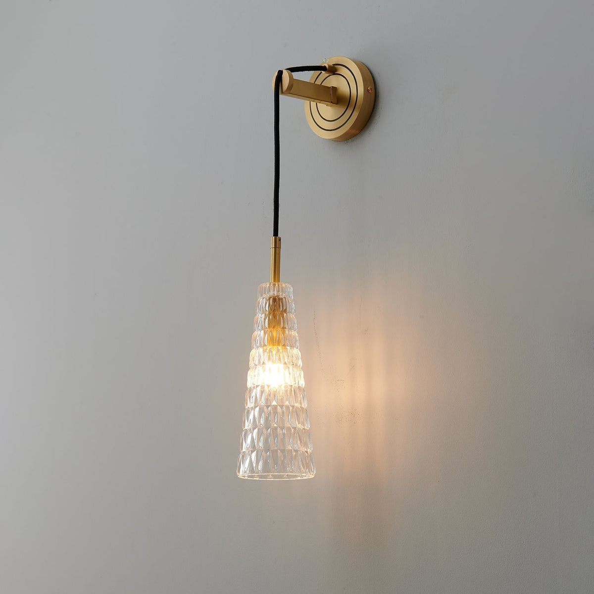 Zodorila Moderne wandlamp uit de Minimalistische Kristalserie