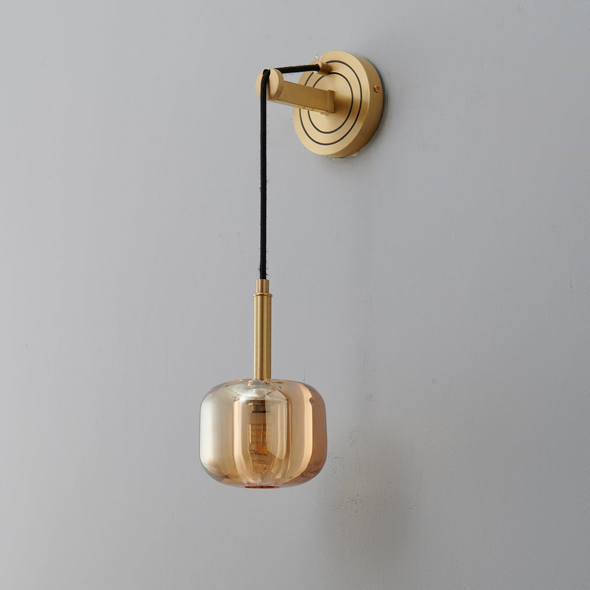 Zodorila Moderne wandlamp uit de Minimalistische Kristalserie