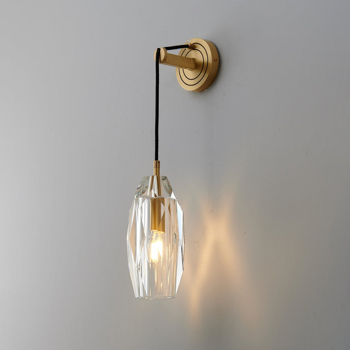 Zodorila Moderne wandlamp uit de Minimalistische Kristalserie