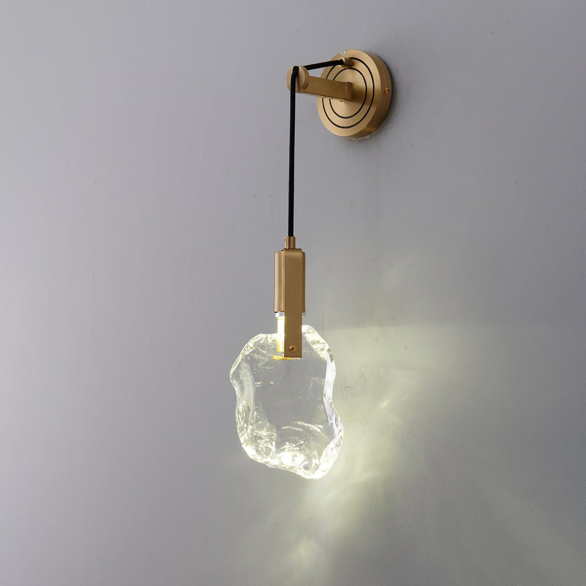 Zodorila Moderne wandlamp uit de Minimalistische Kristalserie
