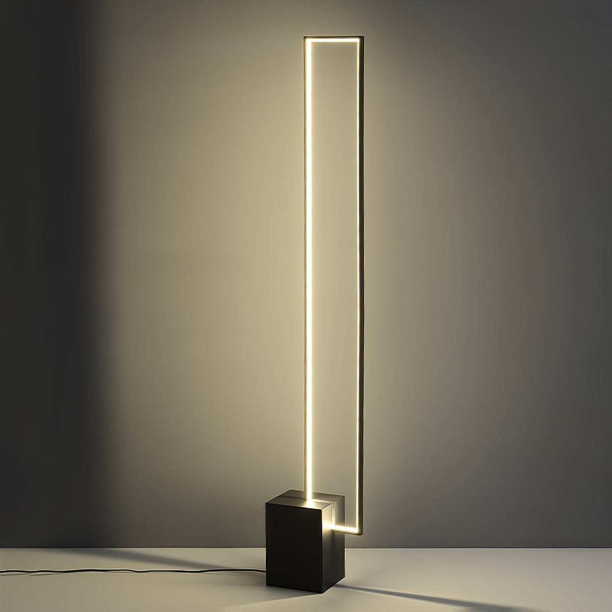 Keloza aluminium vloerlamp