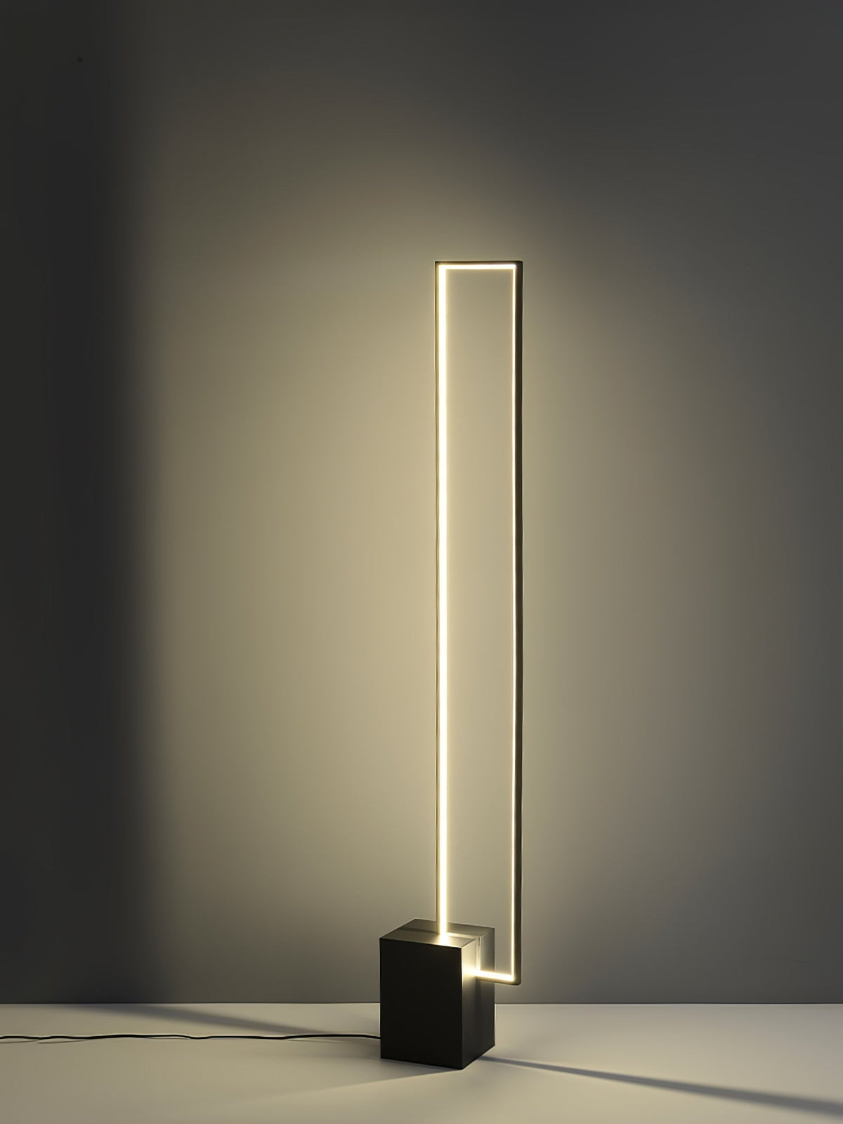 Keloza aluminium vloerlamp