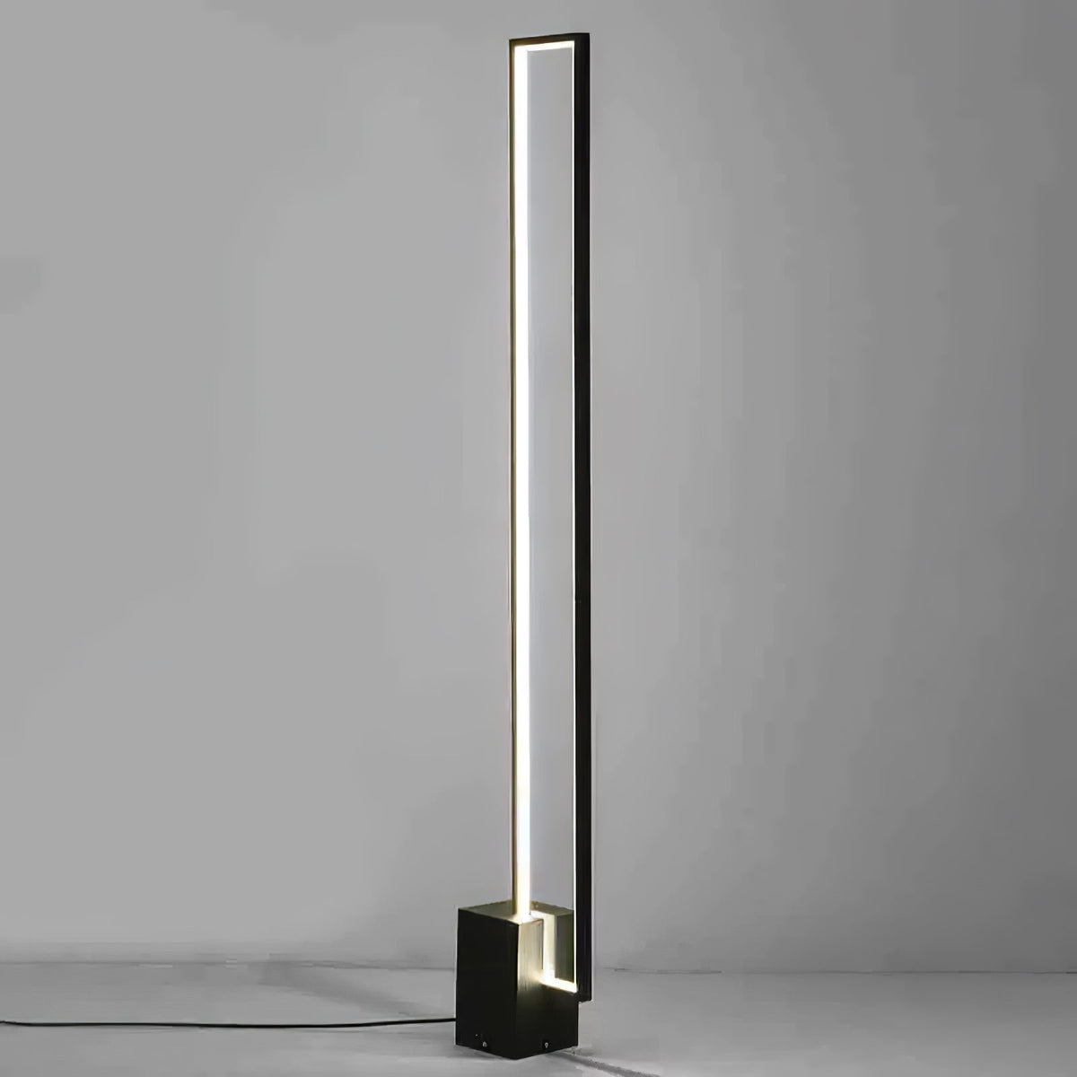 Keloza aluminium vloerlamp