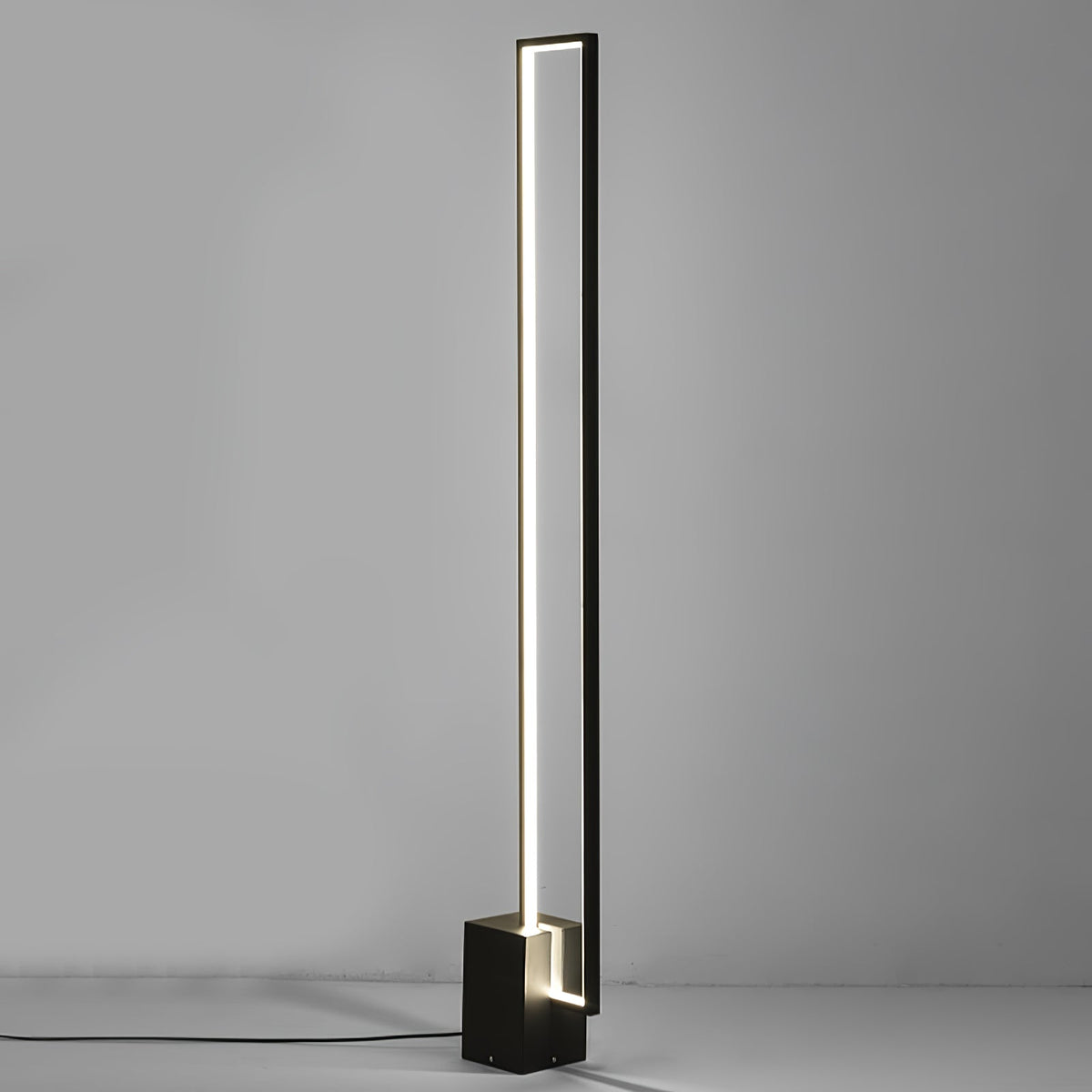 Keloza aluminium vloerlamp