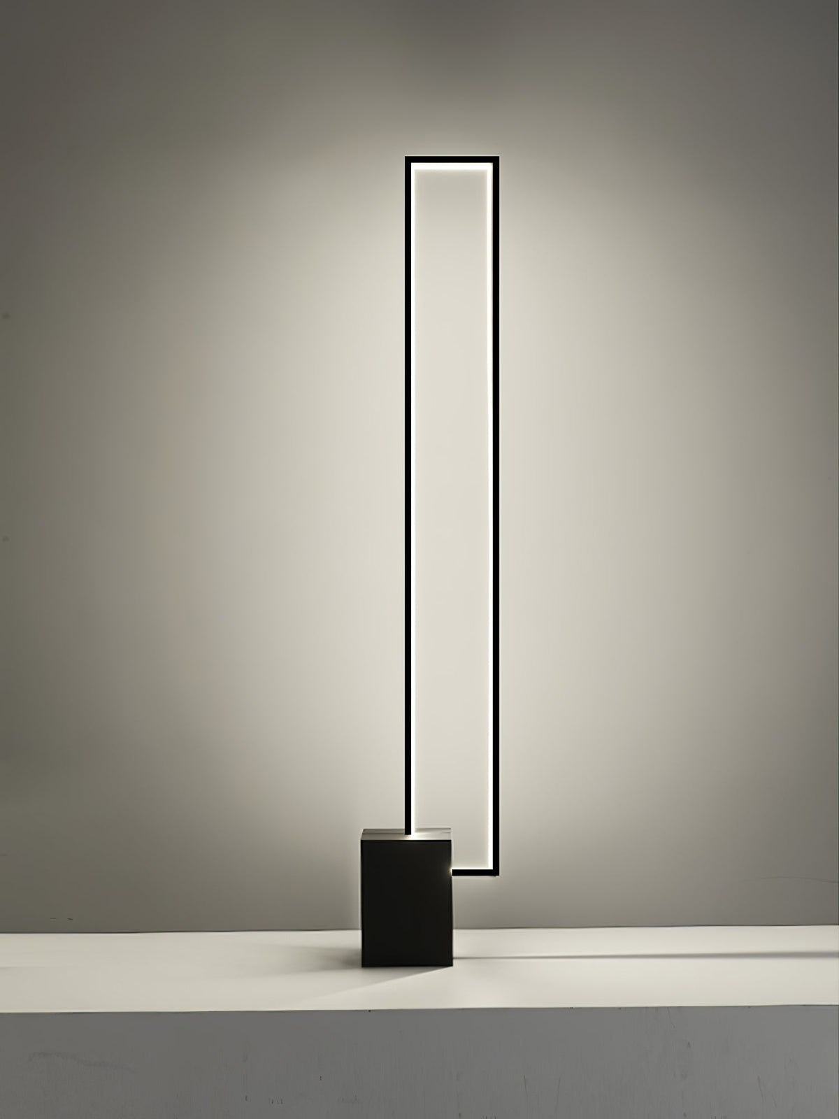 Keloza aluminium vloerlamp